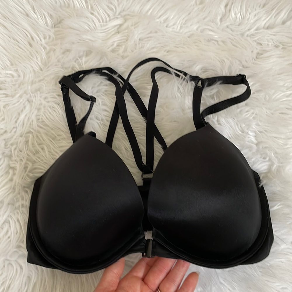Victorias Secret Very Sexy Front closed Racerback Bra